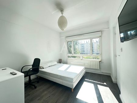 Location Appartement 6 pièces 102m² - Photo 3