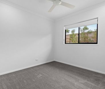 16 Redberry Crescent, Morayfield QLD, Belconnen - Photo 6