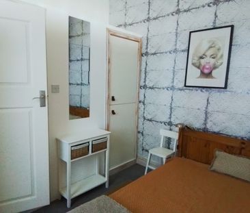 1 Bed Flat, Battersea Bridge Road, SW11 - Photo 6