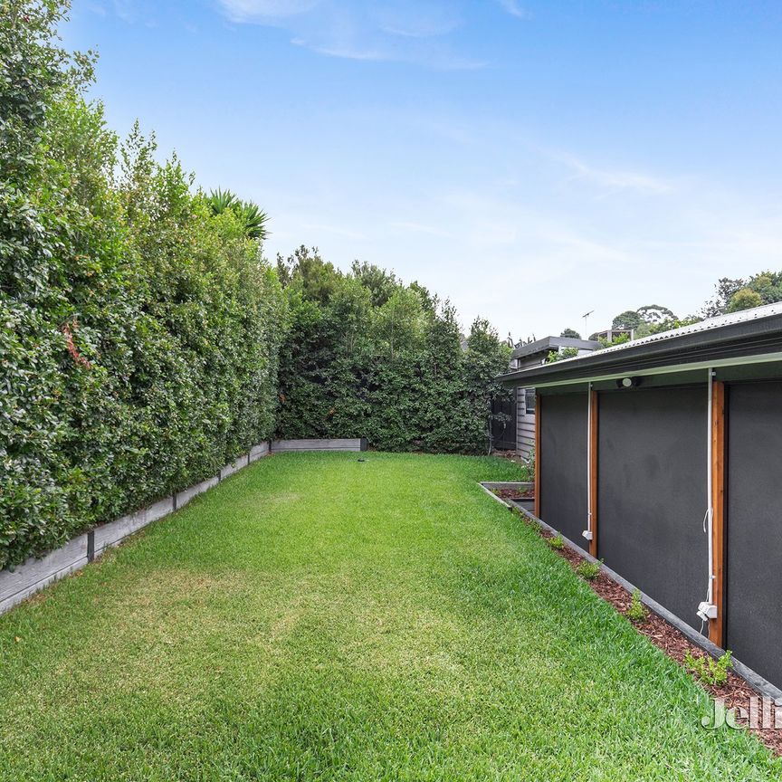 22 Booyan Crescent, Greensborough - Photo 1