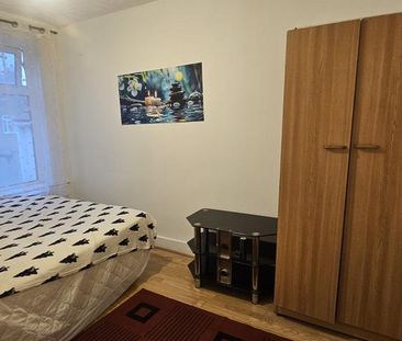 4 bedroom terraced house to rent - Photo 2