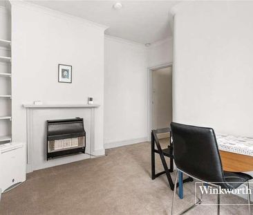 Market Place, London, N2 - Photo 2