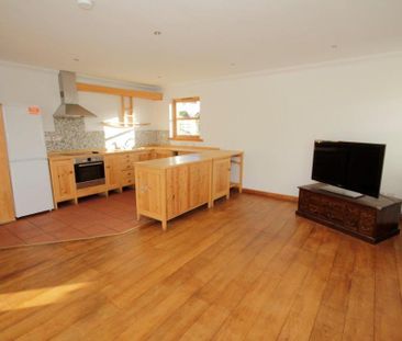 3 bedroom detached house to rent - Photo 4