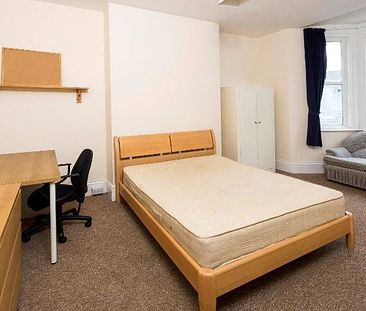 Chillingham Road (Room 1), Newcastle Upon Tyne - Photo 1