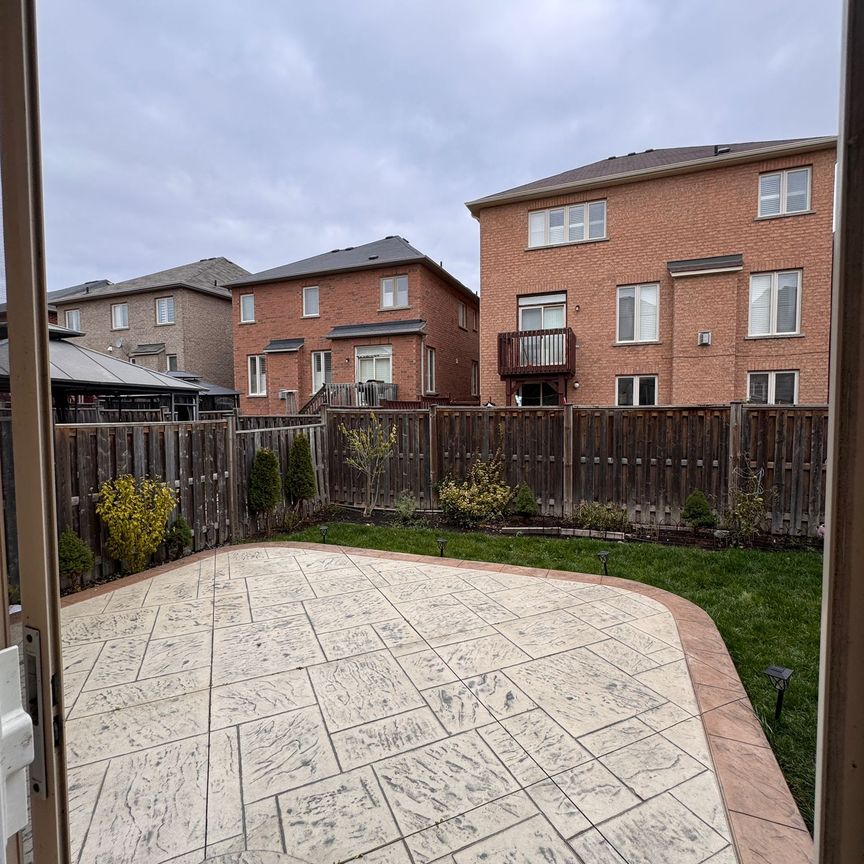 For Lease - 33 Gamson Crescent Unit# Master bedroom, Brampton, Ontario - Photo 1