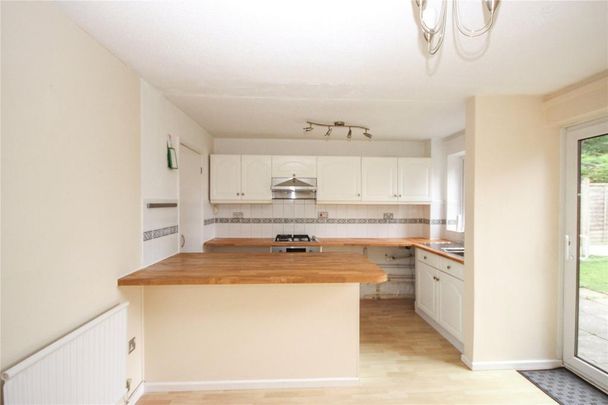 3 bedroom semi-detached house to rent - Photo 1