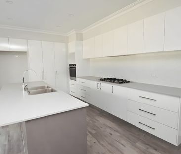 Light-Filled Family Living in a Premium North Orange Location - Photo 5