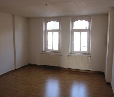 praktische 4-Zimmer Etagenwohnung im DG in Plauen-Preißelpöhl - Photo 1