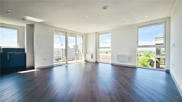 Eden Grove, Staines-upon-Thames, Surrey, TW18 4ZT - Photo 1