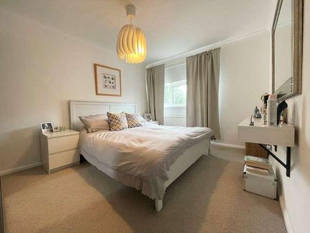 Thurnall Close, Baldock, SG7 - Photo 3