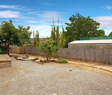 40 Learmonth Crescent, Sunshine West - Photo 3