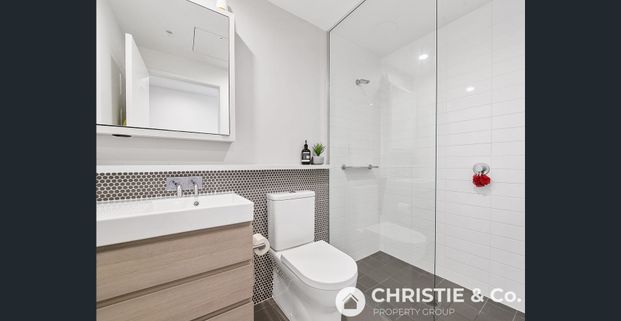 BREAK LEASE - South Brisbane Location with Great City Views! - Photo 1