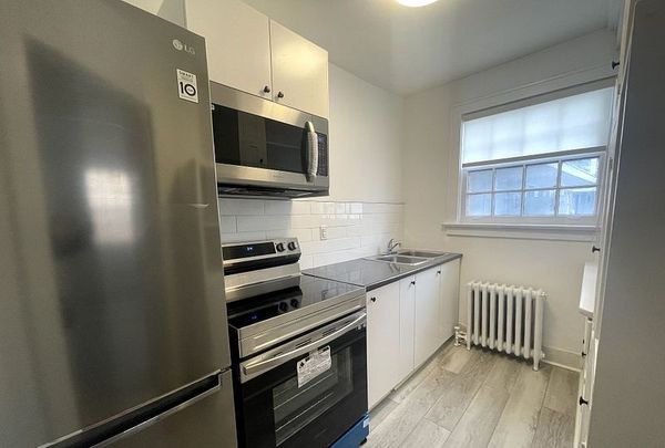 For Lease - 2 Broadway Avenue Unit# 9, Toronto, Ontario - Photo 1