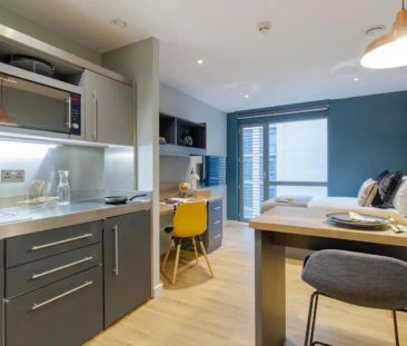 Crown Studio - Photo 5