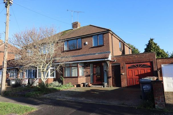 3 bedroom semi-detached house to rent - Photo 1