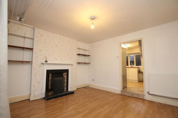 2 bedroom cottage to rent - Photo 1