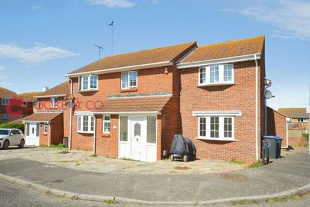3 bedroom flat to rent - Photo 4