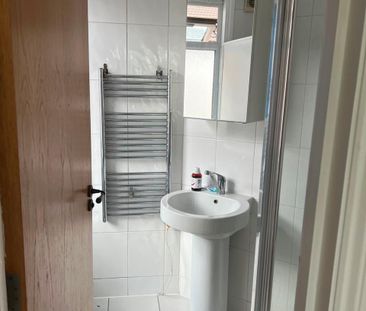 Studio Flat, Audley Road, NW4 - Photo 1