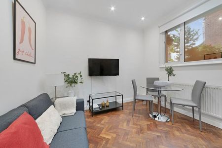 Curzon Street - Photo 2