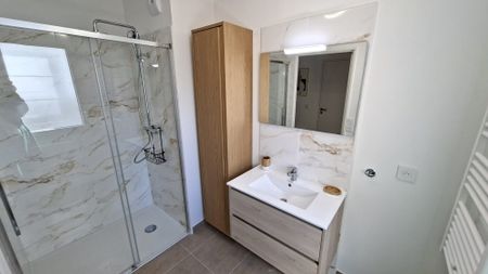 Location Appartement 3 pièces 60m² MARSEILLE 8ème - Photo 3