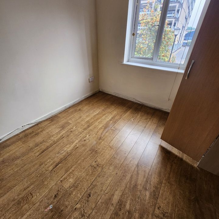 2 Bed Flat, Berlington Court, BS1 - Photo 1