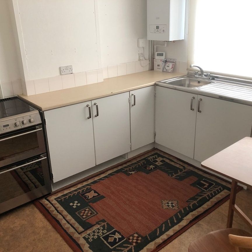 2 Bed Terraced House, Loxford Court, M15 - Photo 1