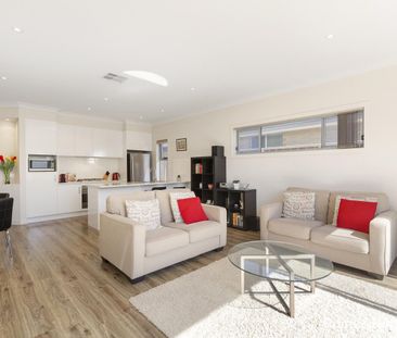 STUNNING HOME IN THIS QUIET AND CONVENIENT LOCATION!! - Photo 2