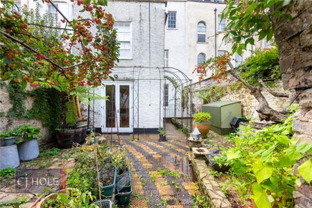 Royal York Crescent, - Photo 2