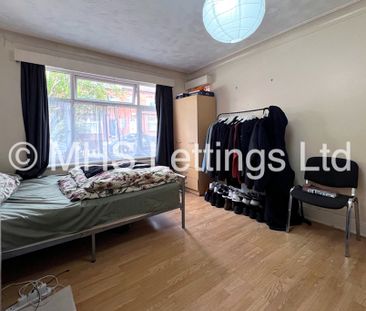 4 Bedroom Mid Terraced House for rent in Mayville Avenue - Photo 5