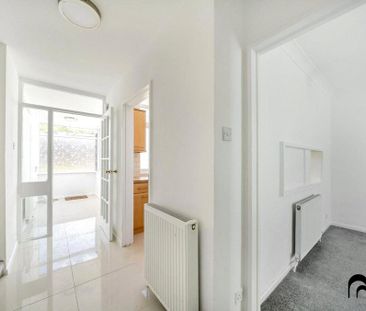 3 bedroom end of terrace house to rent - Photo 5