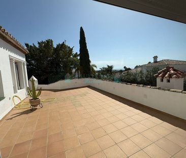 Villa for rent in El Paraiso, Estepona - Photo 3