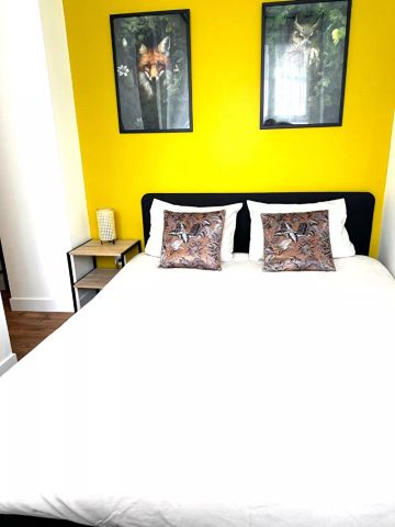 A LOUER TRES BEL APPARTEMENT MEUBLE EN PLEIN CENTRE VILLE DE ST QUENTIN 02100 - Photo 2