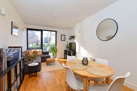 Weyside Park Catteshall Lane, Godalming - 1 bedroomProperty for lettings - Seymours - Photo 5