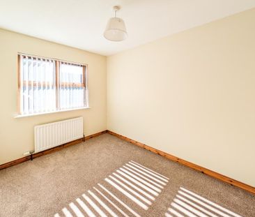 16 School House Mews, Dollingstown, BT66 7TU - Photo 2