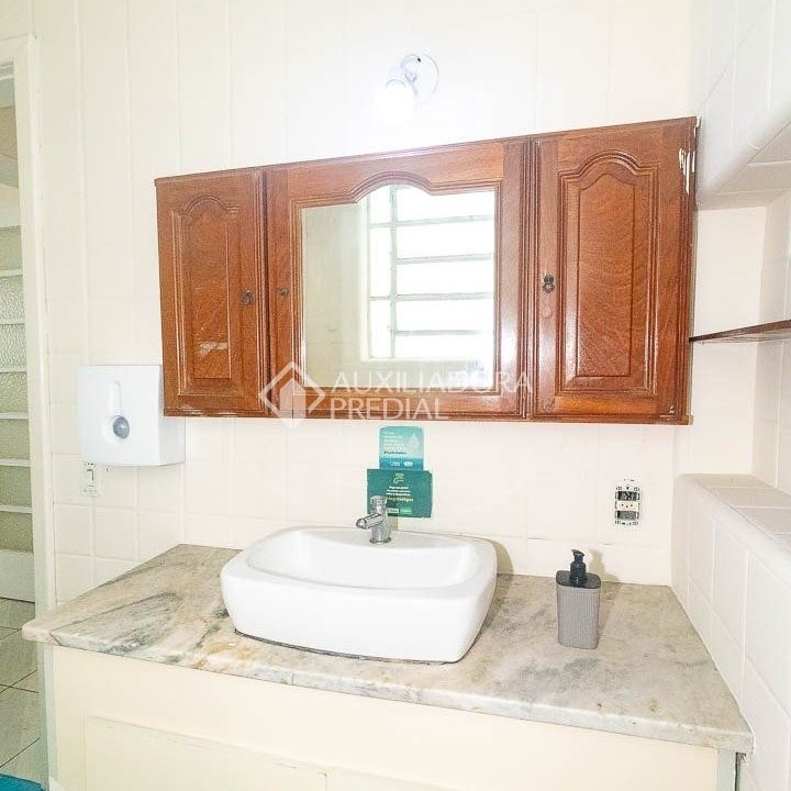 Casa com 3 quartos e 140m² para alugar em Farroupilha, Porto Alegre. - Foto 1