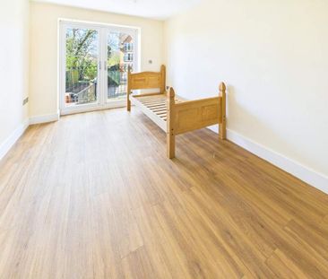 1 bedroom ground floor flat to rent - Photo 1