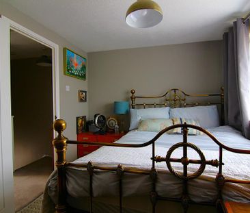 2 bedroom semi-detached house to rent - Photo 5