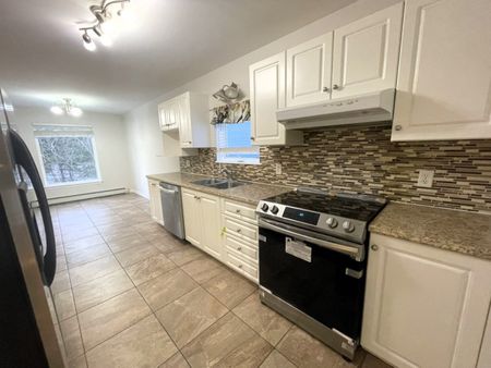 South Ridge Circle, Dartmouth 18-019 - Photo 3