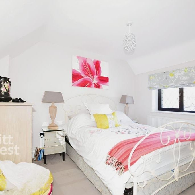 2 bedroom cottage to rent - Photo 1
