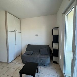 A LOUER STUDIO MEUBLE A SAINT CHELY D'APCHER - Photo 2