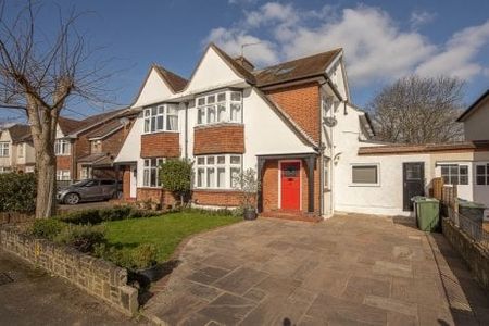 5 bedroom semi-detached house to rent - Photo 3