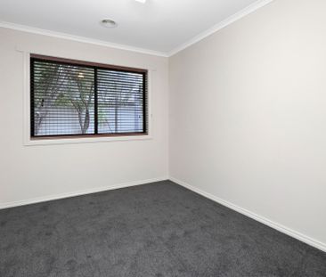 REFRESHED THREE BEDROOM HOME + STUDY IN COSY CANADIAN ESTATE - Photo 3