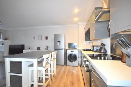 2 bedroom apartment to rent - Photo 5