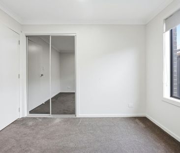 Spacious Family Home in Prime Location - Photo 4