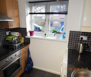 Terrys Close, Redditch - Photo 3