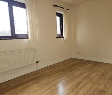 2 bedroom semi-detached house to rent - Photo 5