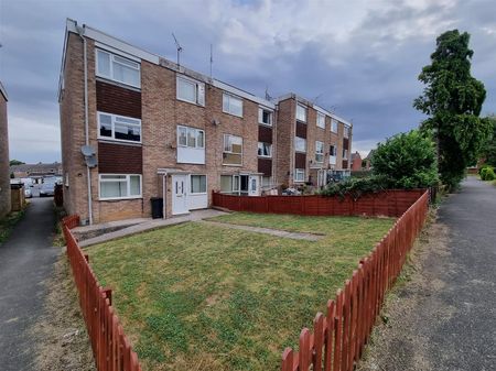 Chiltern Close, Warmley, Bristol - Photo 3