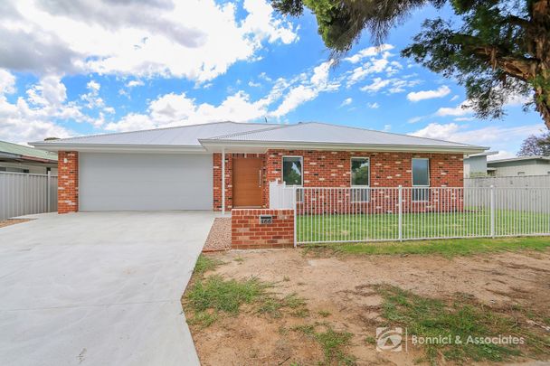 466 Hall Avenue, 2641, Lavington Nsw - Photo 1