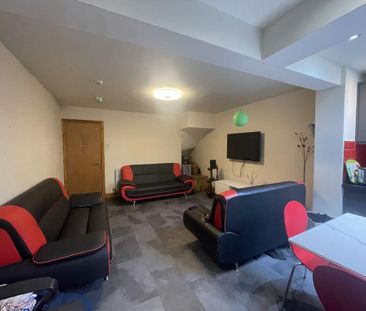 7 bedroom house share to rent - Photo 1