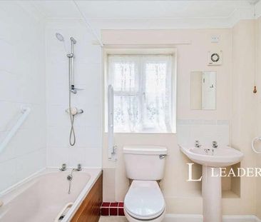 Elms Lane, Wangford, Beccles, NR34 - Photo 4